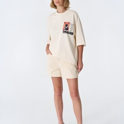 Beyaz Oversize Figürlü Unisex Tişört