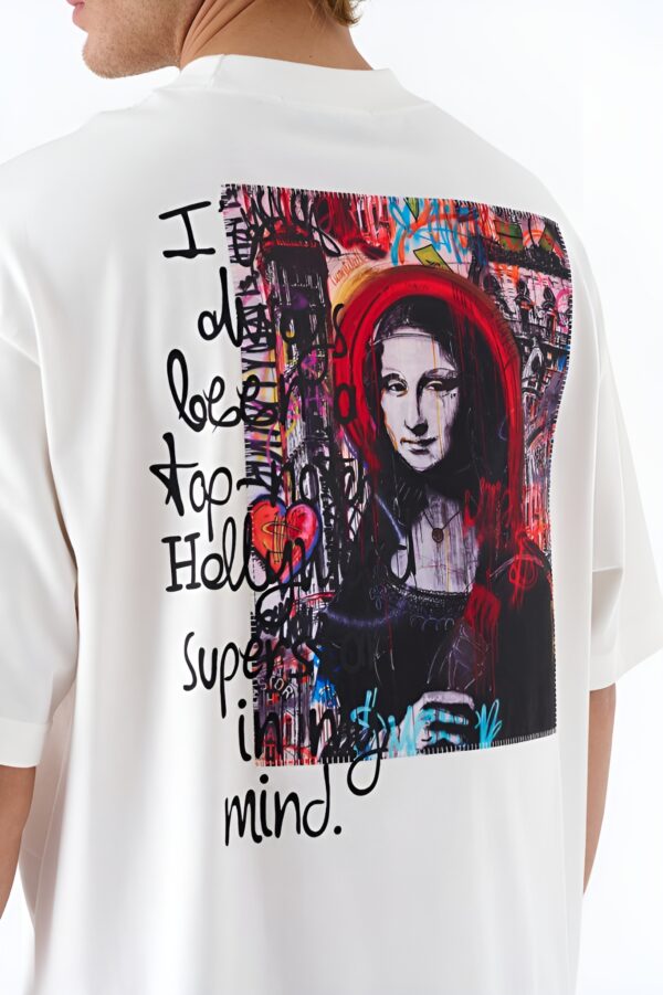 Mona Lisa Desenli Beyaz Oversize Tişört - Görsel 3